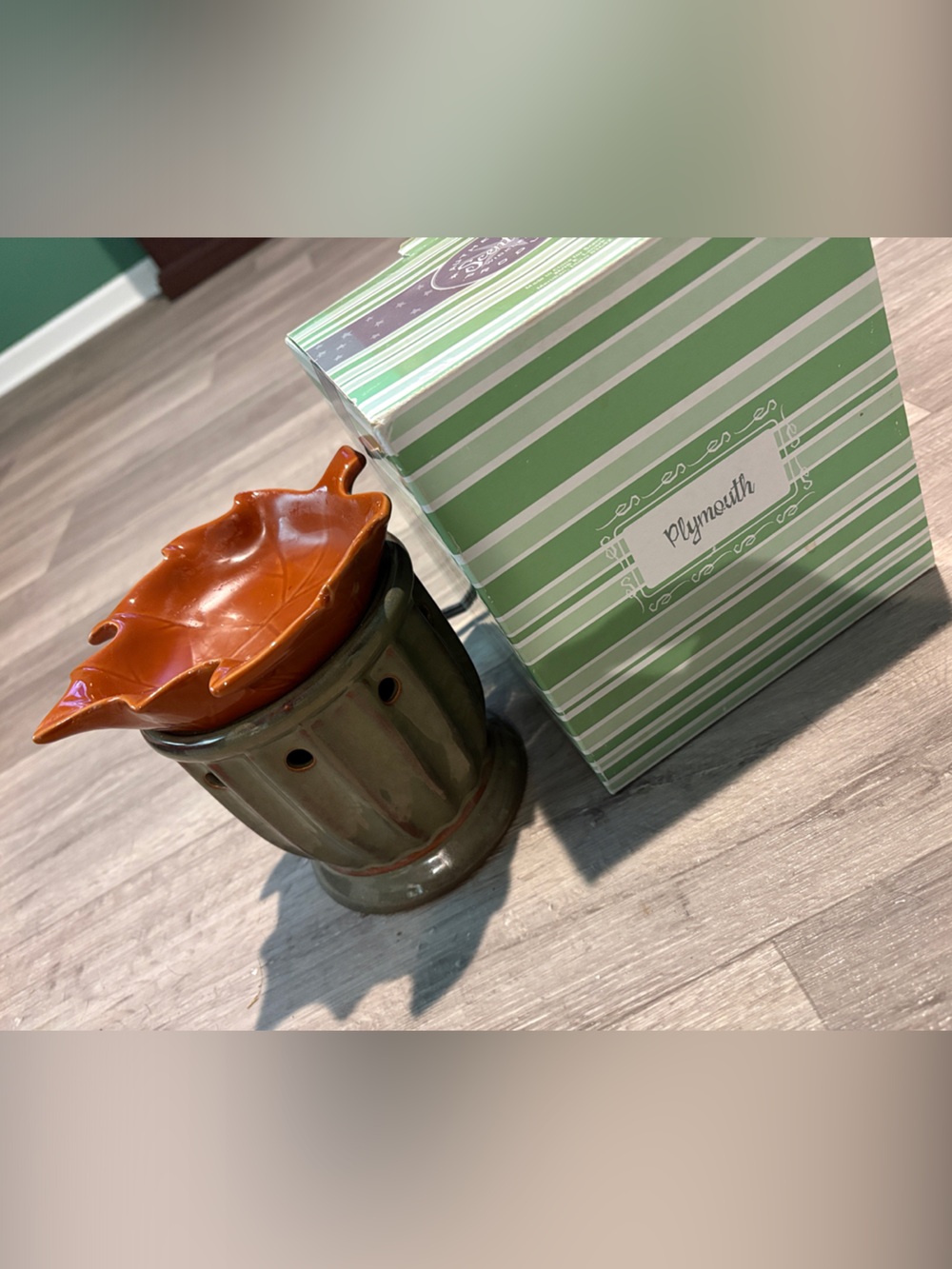 Scentsy Plymouth wax warmer
